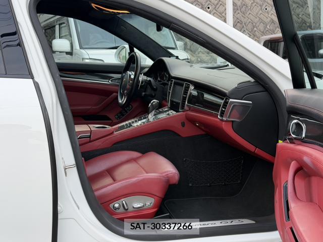Porsche PANAMERA 2015-01 8220919-13