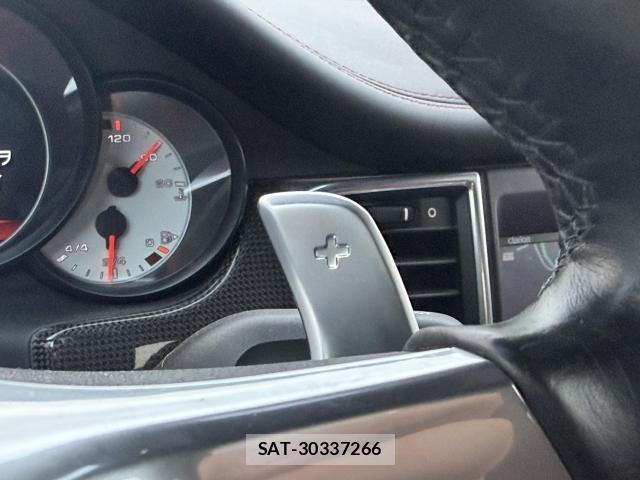 Porsche PANAMERA 2015-01 8220919-16