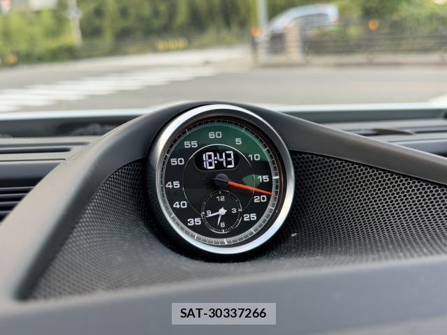 Porsche PANAMERA 2015-01 8220919-19