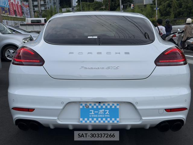 Porsche PANAMERA 2015-01 8220919-6