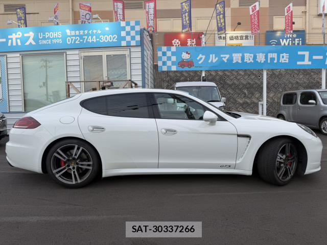 Porsche PANAMERA 2015-01 8220919-8