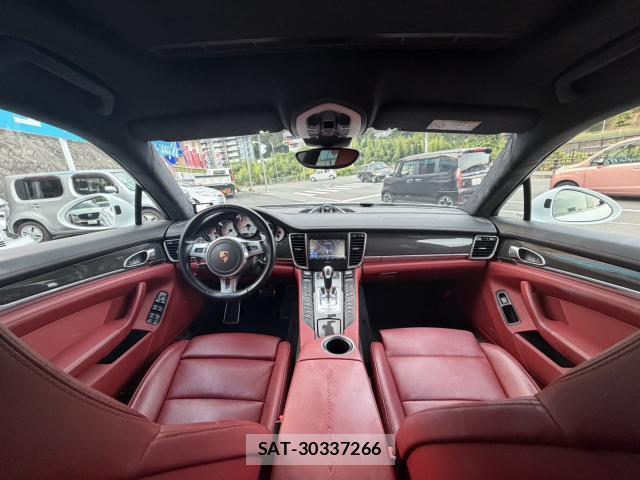 Porsche PANAMERA 2015-01 8220919-9