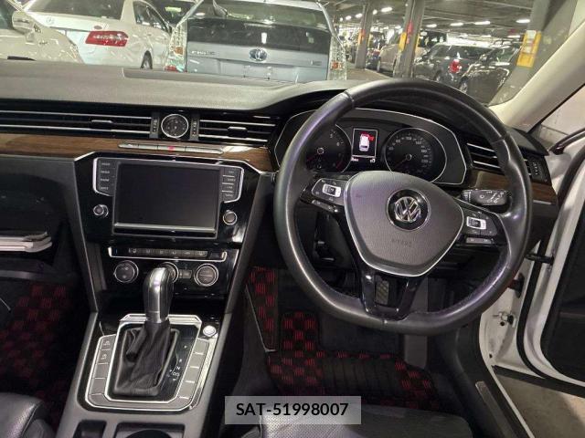 VolksWagen PASSAT VARIANT 2016-03 8223134-2