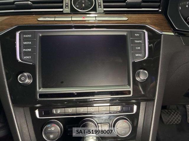 VolksWagen PASSAT VARIANT 2016-03 8223134-8