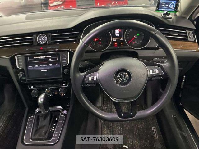 VolksWagen PASSAT 2015-12 8219048-2