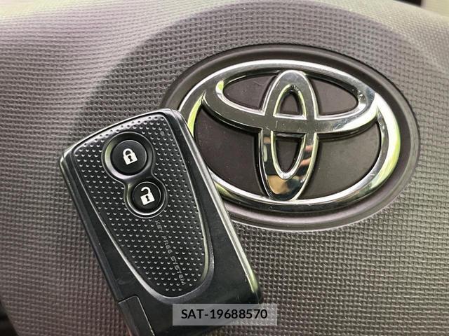 Toyota PASSO 2011-08 8216312-4