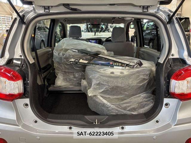Toyota PASSO 2023-06 8216396-7