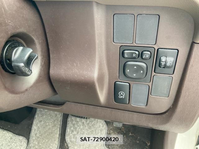 Toyota PASSO 2014-09 8218395-16