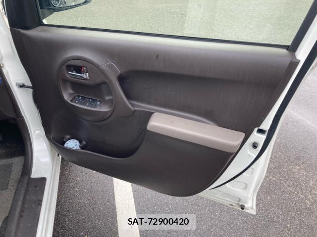 Toyota PASSO 2014-09 8218395-7