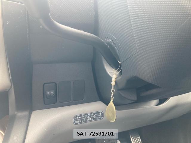 Toyota PASSO 2009-10 8219828-19