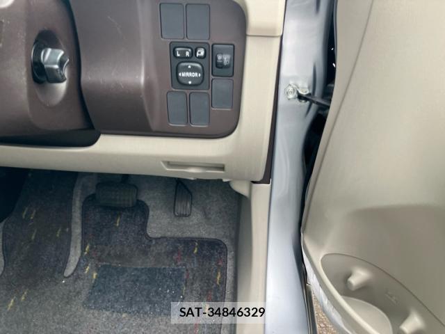 Toyota PASSO 2012-06 8220021-6