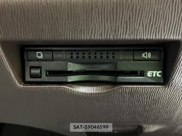 Toyota PASSO 2014-05 8222413-5