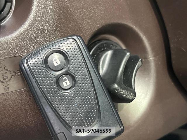 Toyota PASSO 2014-05 8222413-6