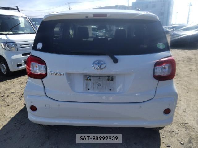 Toyota PASSO 2021-07 8224937-1