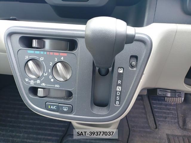 Toyota PASSO 2019-07 8225033-11