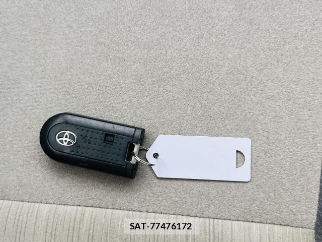 Toyota PIXIS JOY 2017-07 8220463-13