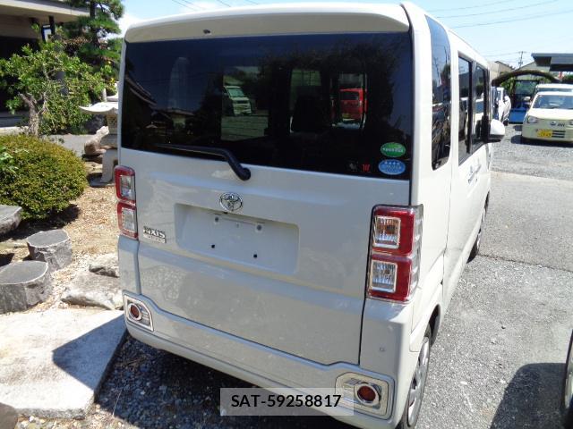 Toyota Pixis Mega 2019-09 8223901-1