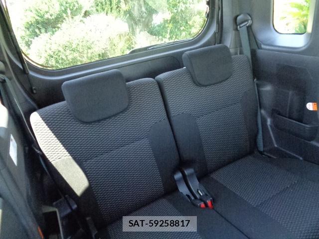Toyota Pixis Mega 2019-09 8223901-13