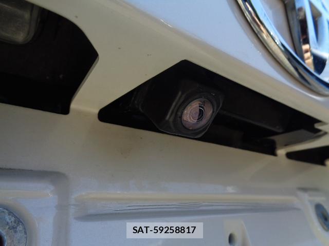 Toyota Pixis Mega 2019-09 8223901-9