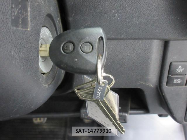 Toyota PIXIS VAN 2021-10 8216710-16