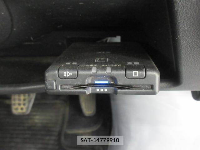 Toyota PIXIS VAN 2021-10 8216710-19