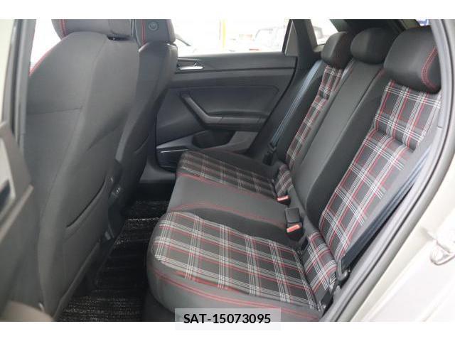 VolksWagen POLO 2018 8222489-14
