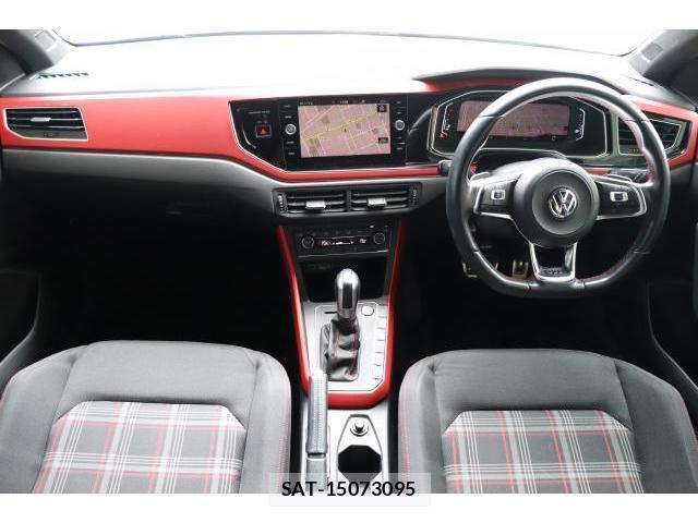 VolksWagen POLO 2018 8222489-9