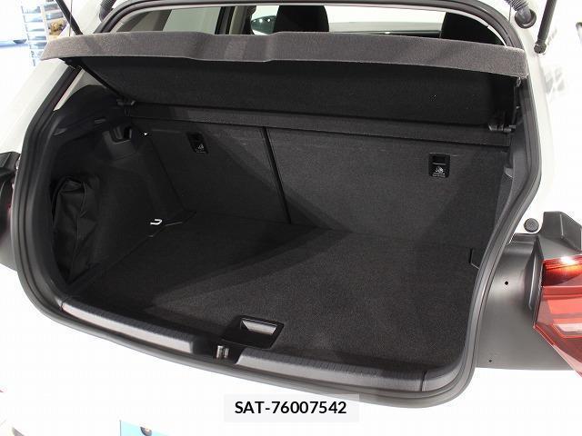 VolksWagen POLO 2025-07 8216376-8