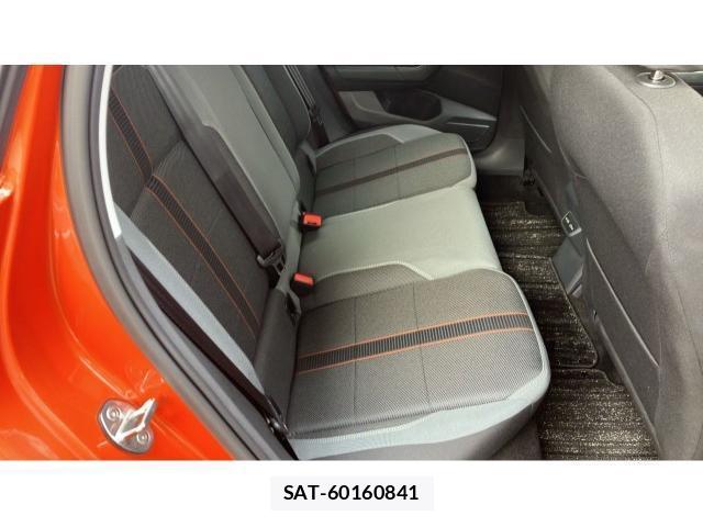 VolksWagen POLO 2021-11 8218884-6