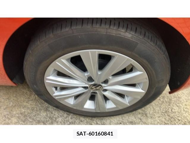 VolksWagen POLO 2021-11 8218884-8