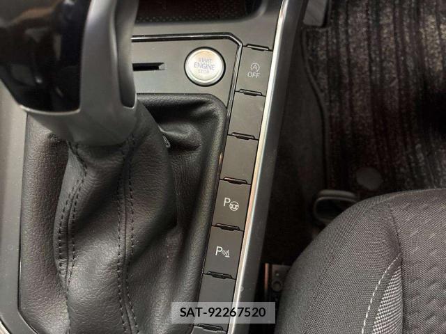 VolksWagen POLO 2025-03 8218941-6