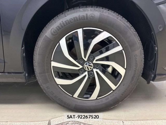 VolksWagen POLO 2025-03 8218941-8