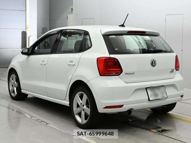 VolksWagen POLO 2017-02 8218972-1