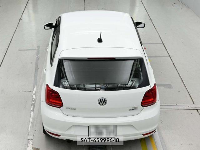 VolksWagen POLO 2017-02 8218972-11