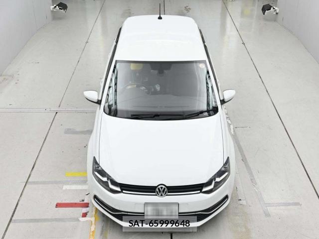 VolksWagen POLO 2017-02 8218972-5