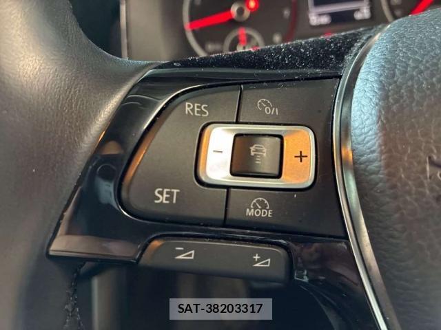 VolksWagen POLO 2019-11 8218999-11