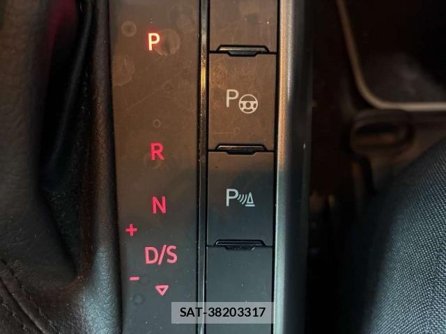 VolksWagen POLO 2019-11 8218999-12