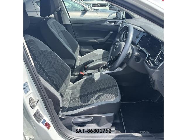 VolksWagen POLO 2021-08 8222821-3