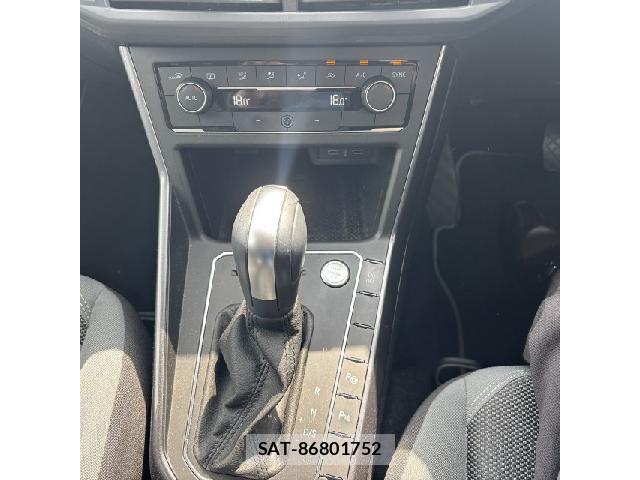 VolksWagen POLO 2021-08 8222821-5