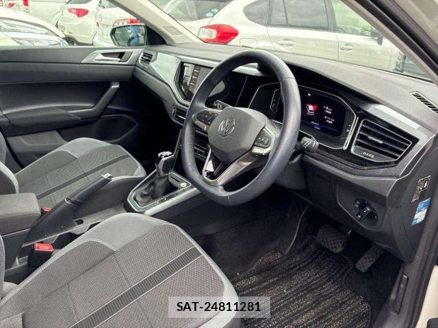 VolksWagen POLO 2024-02 8223136-5