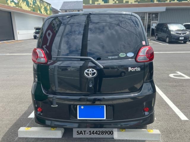 Toyota PORTE 2009-11 8219954-13