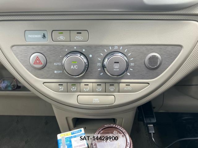 Toyota PORTE 2009-11 8219954-17