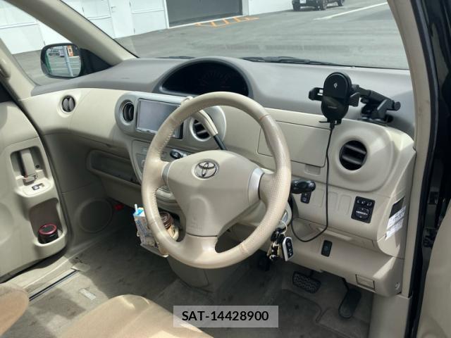 Toyota PORTE 2009-11 8219954-4
