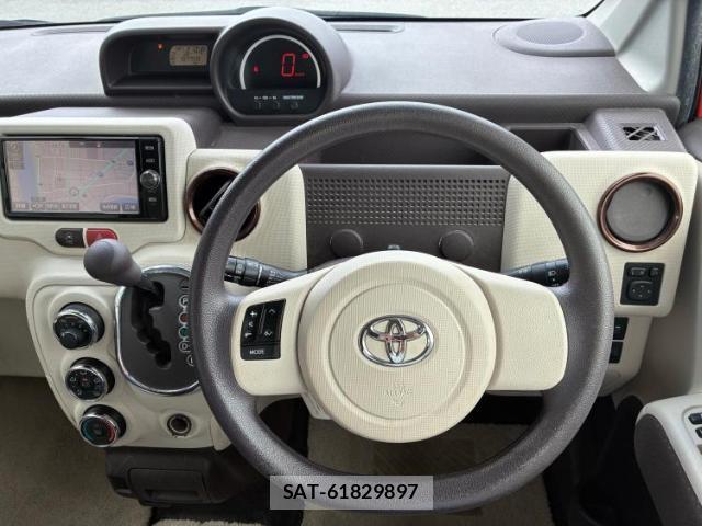 Toyota PORTE 2016-09 8221822-13