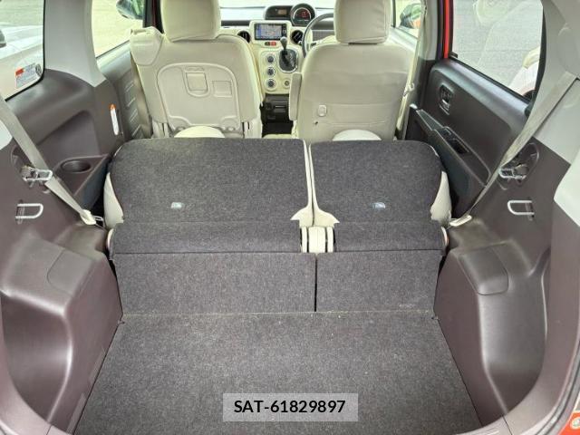 Toyota PORTE 2016-09 8221822-7