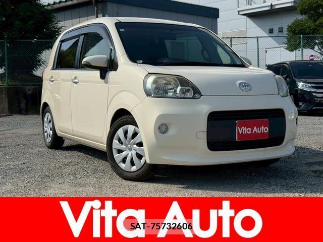 Toyota PORTE 2012-08 8221876-0