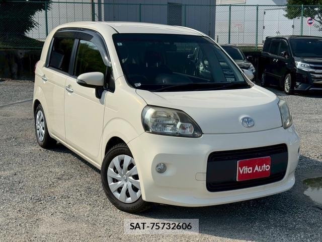 Toyota PORTE 2012-08 8221876-1