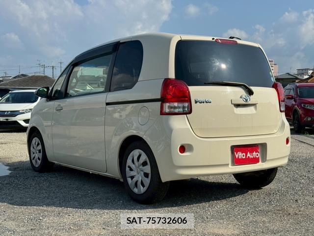 Toyota PORTE 2012-08 8221876-10