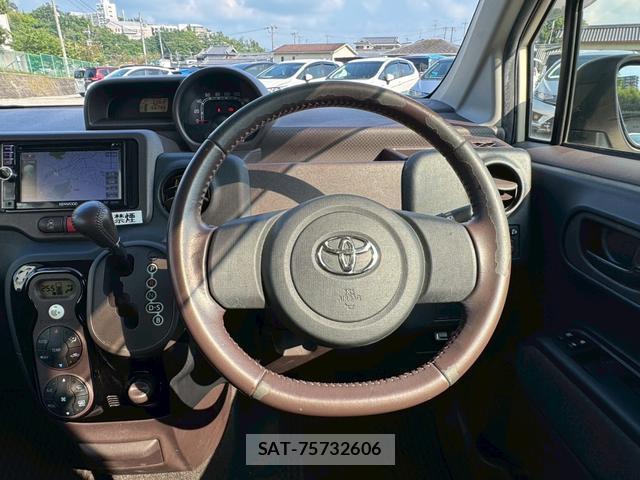 Toyota PORTE 2012-08 8221876-18