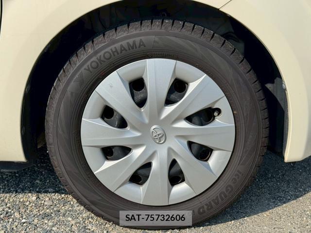 Toyota PORTE 2012-08 8221876-6